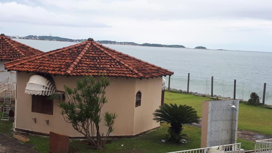 Holiday home Chale Com 2 Quartos A Beira Mar Rio das Ostras